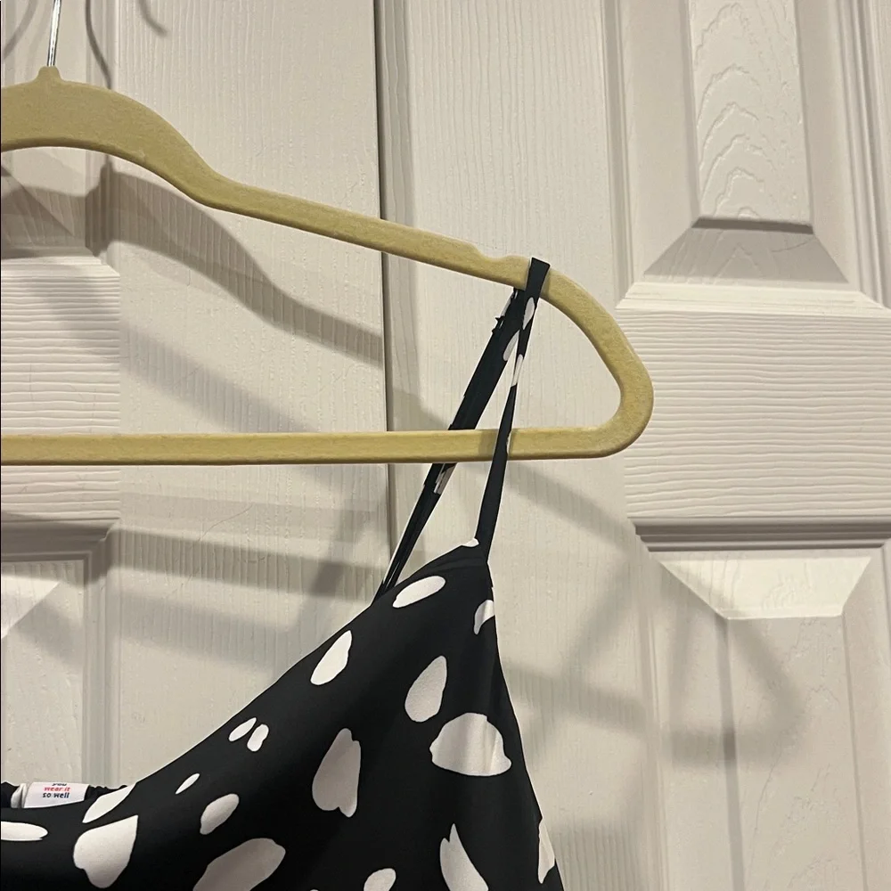 Old Navy Black and White Patterned Midi Dress - Picture 6 of 9